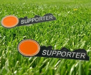 WORLD CUP Fu&szlig;ball-Anh&auml;nger BUTTON (12st)