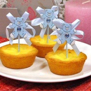 GEBURT CUPCAKE-PICKER - BLAUER B&Auml;R (12 Stk.)